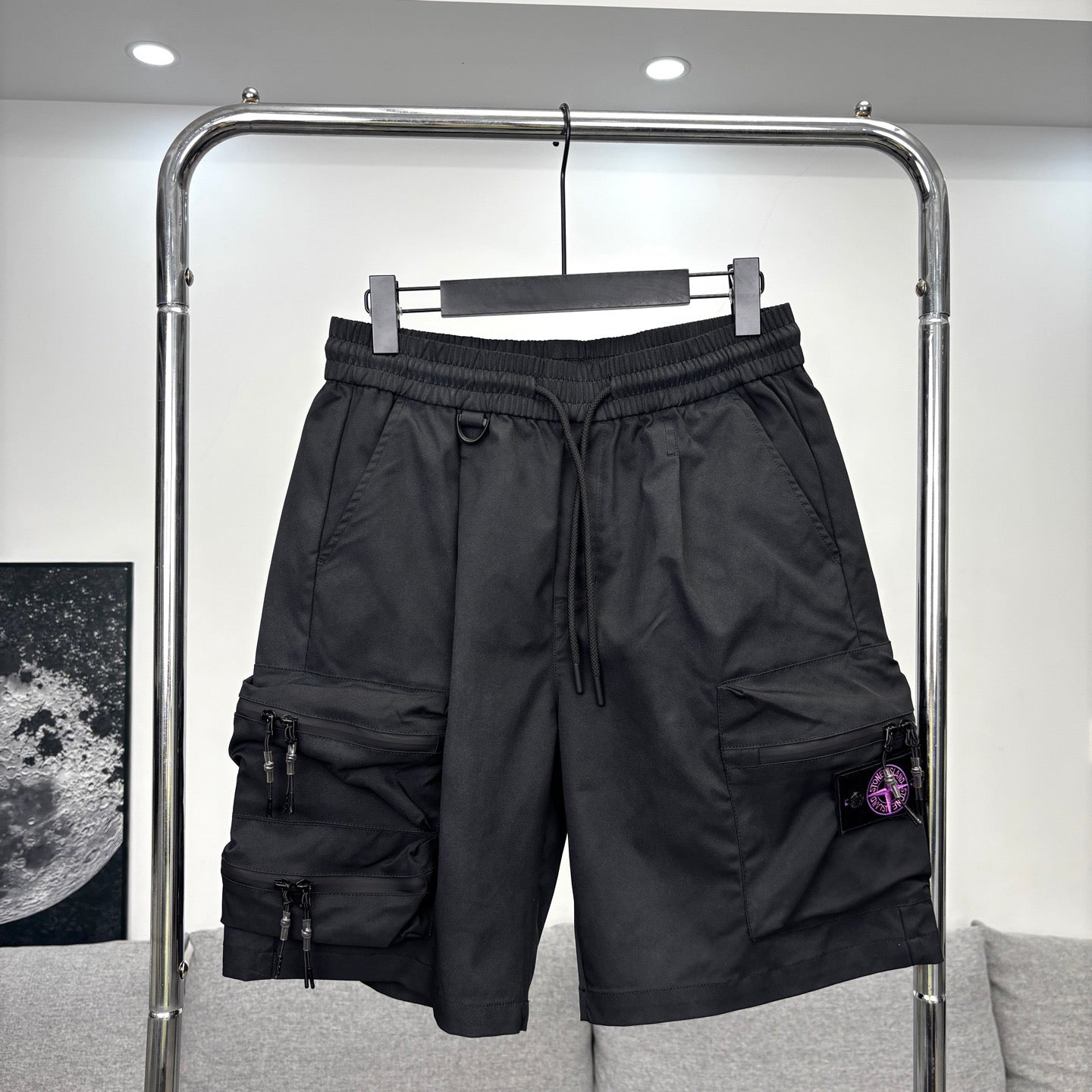 Stone Island Techwear Cargo Shorts with Double-Zip 3D Pockets and Compass Badge